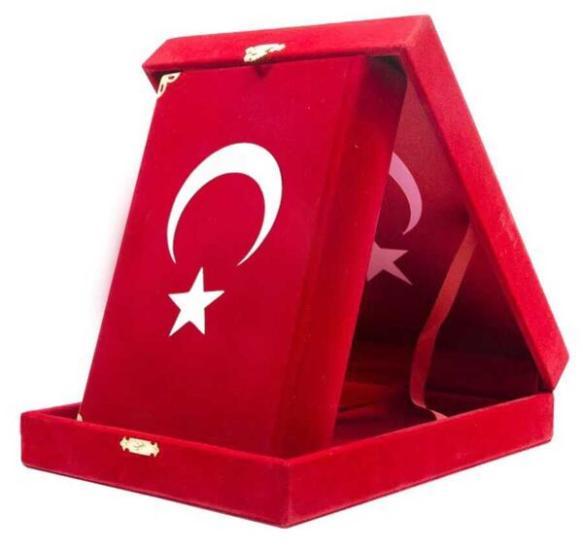  Kadife Kutulu Kur’an-ı Kerim (Orta Boy, Ayyıldız, Kırmızı)