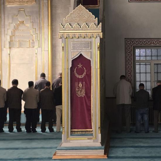 Nakışlı Minber Perdesi Fetih Suresi Kelim-i Tevhid Ay yıldız İşlemeli Bordo 230*85 cm ikranur